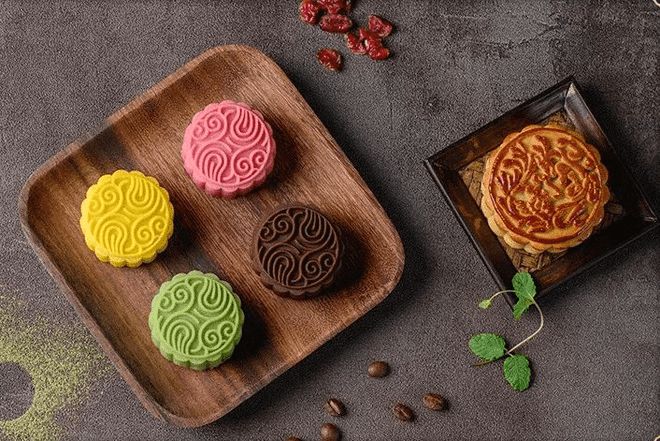 月餅全自動(dòng)刷蛋機(jī)，提高產(chǎn)品產(chǎn)量，提升產(chǎn)品檔次！